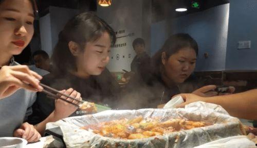 国产少女吃饭视频大全,视频大全里的美味瞬间